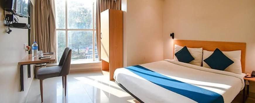Hotel Mayfair Tower コルカタ エクステリア 写真