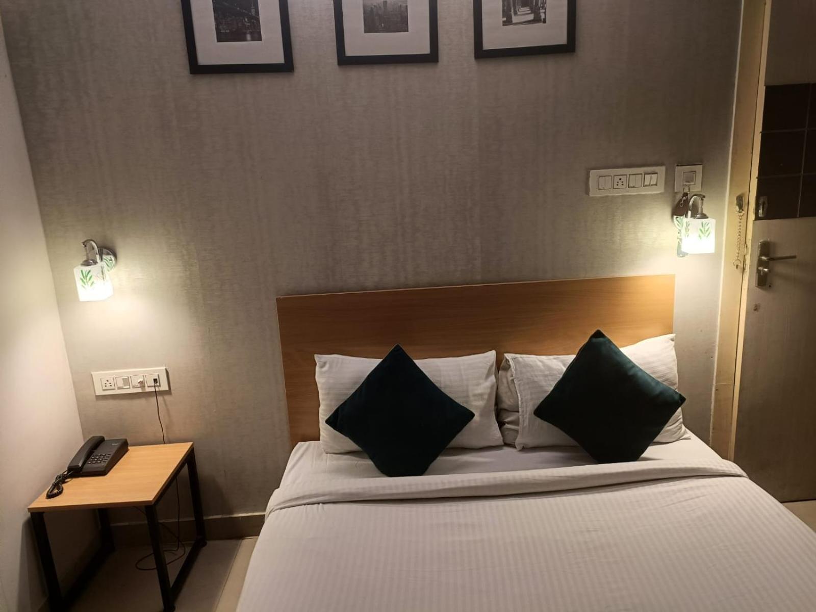 Hotel Mayfair Tower コルカタ エクステリア 写真