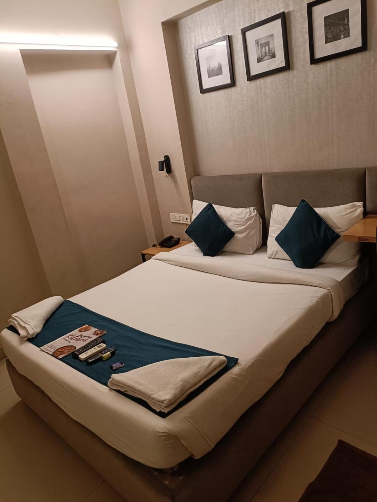 Hotel Mayfair Tower コルカタ エクステリア 写真